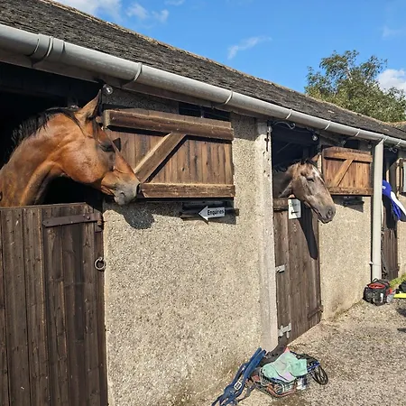 The Old Farmhouse, Yealand Redmayne, A Characterful In A Rural Setting Beetham