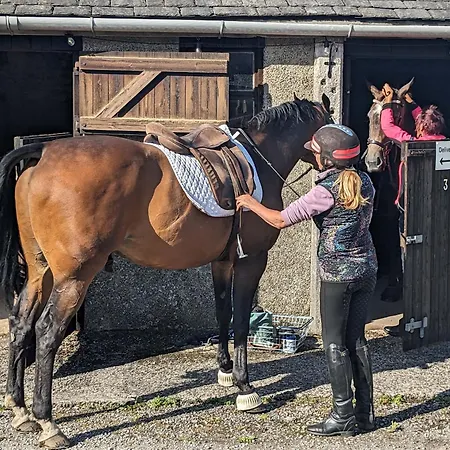 The Old Farmhouse, Yealand Redmayne, A Characterful In A Rural Setting * Beetham