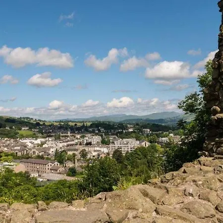 The Old Farmhouse, Yealand Redmayne, A Characterful In A Rural Setting בית נופש *