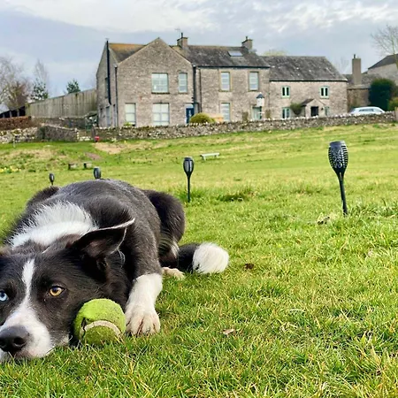 The Old Farmhouse, Yealand Redmayne, A Characterful In A Rural Setting Ferienhaus