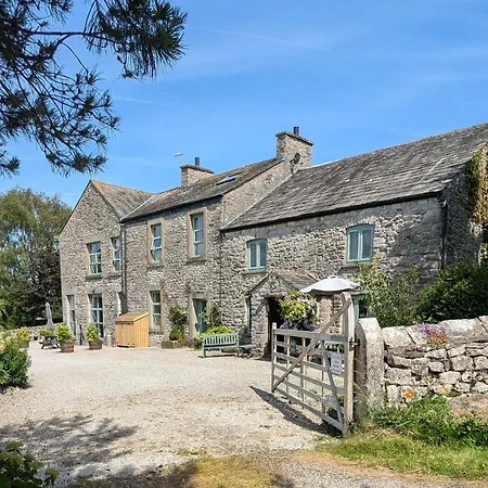 Feriehus The Old Farmhouse, Yealand Redmayne, A Characterful In A Rural Setting *