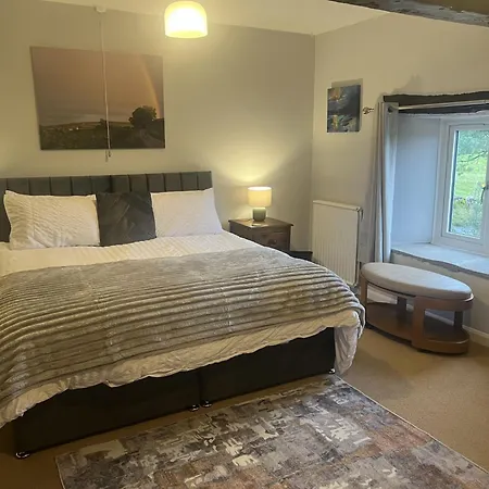 Feriehus The Old Farmhouse, Yealand Redmayne, A Characterful In A Rural Setting *